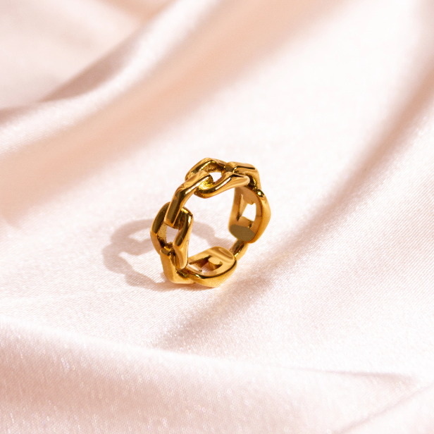 Golden chain ring